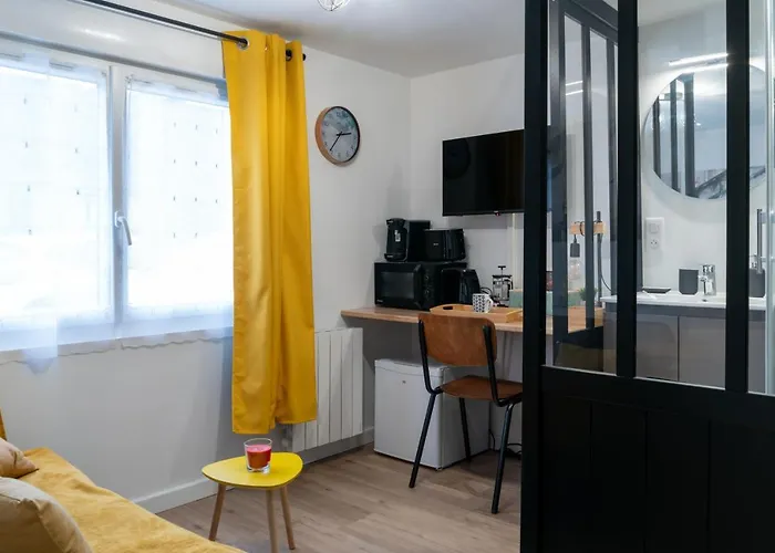 Belle chambre privée, cosy, wifi, Netflix, idéalement placée