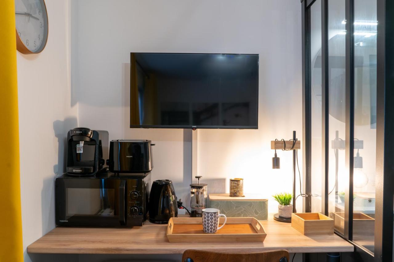 Belle Petite Privee De 9m2, Avec Sdc Et Wc, Wifi Et Netflix Apartment
